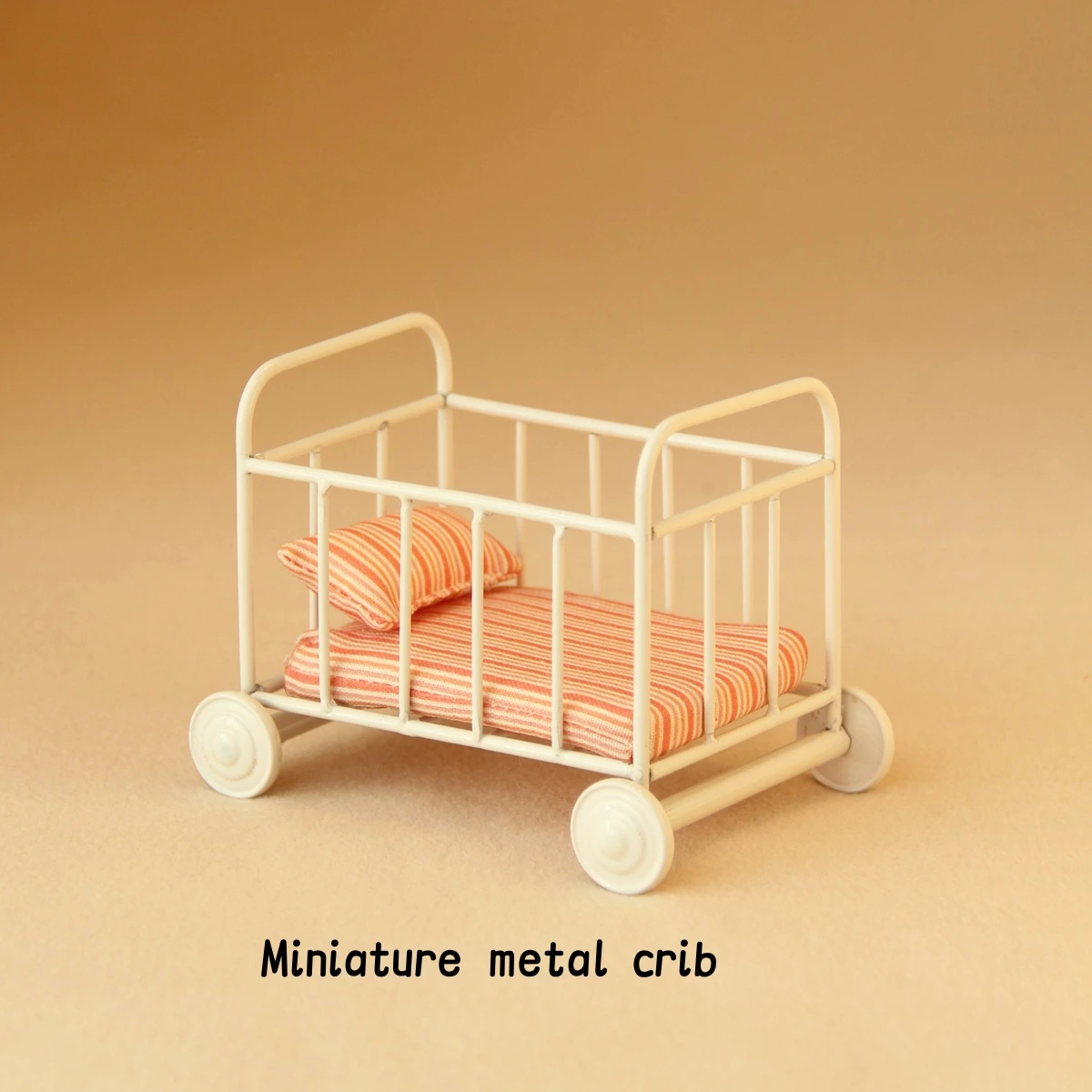 Accessori per la casa delle bambole