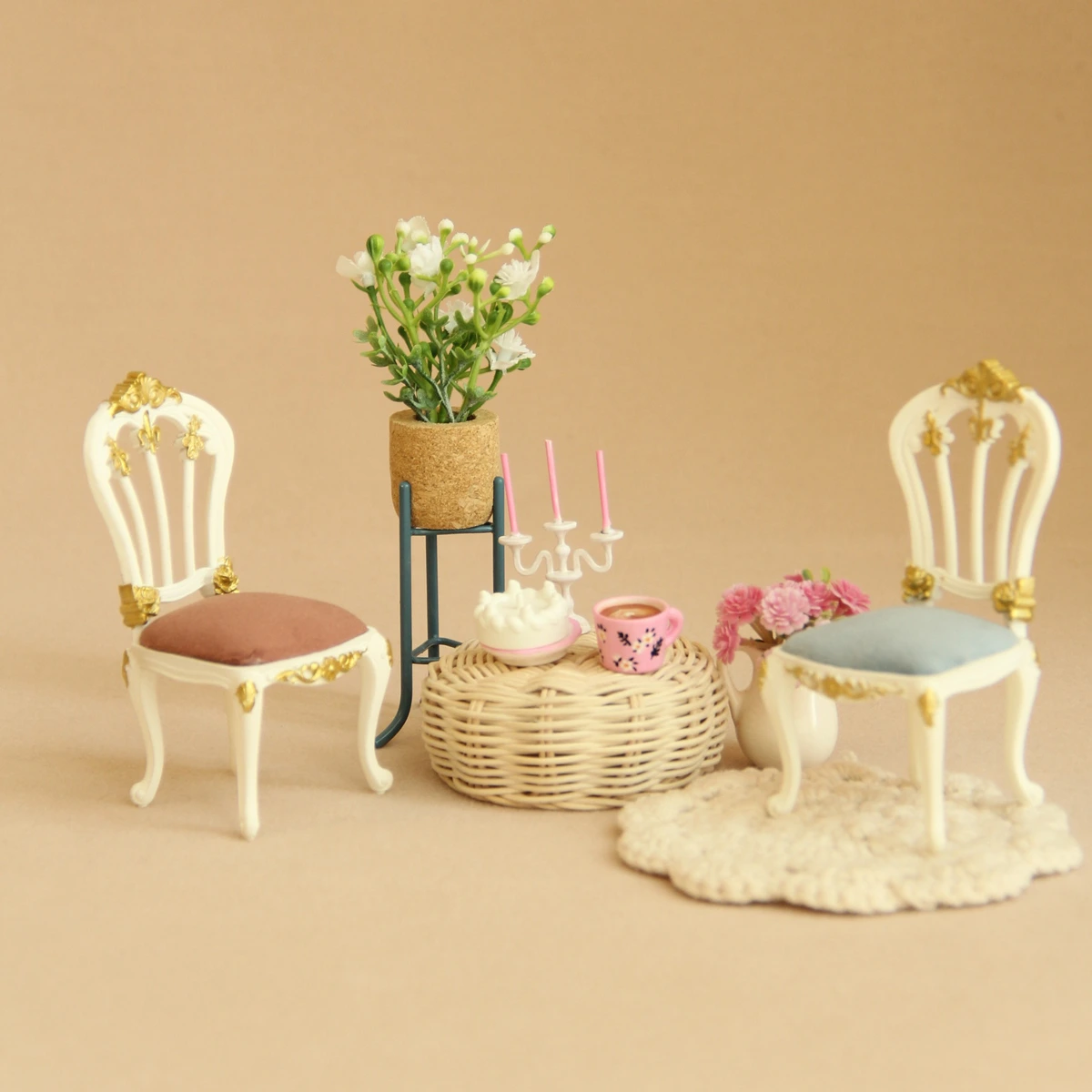 mini chairs for dolls