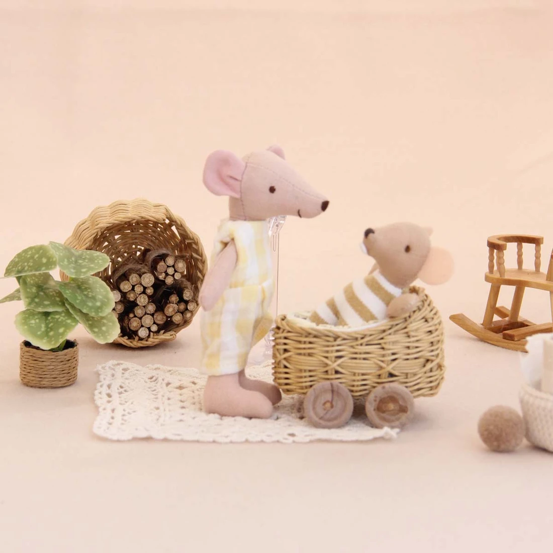What is the Smallest Dollhouse Size? 5 Incredible Micro Scales Explored